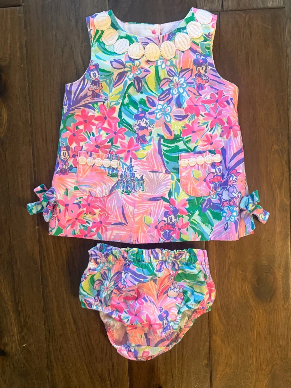 Lillly Pulitzer Disney Dreamin’ features colorful print with Minnie and Daisy